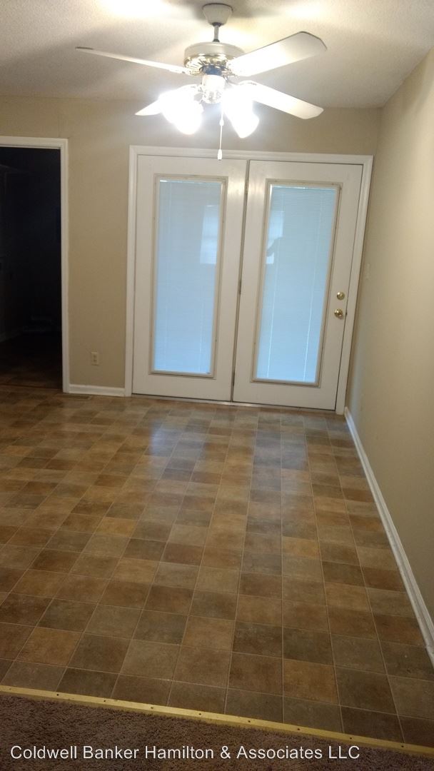 Foto del edificio - 751 Village Green Dr NW
