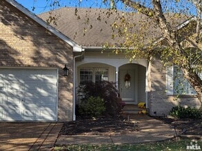 Building Photo - 515 Wren Dr