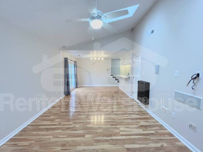 Building Photo - 400 Cobblewood Arch