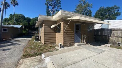 Building Photo - 1107 Colleton Dr