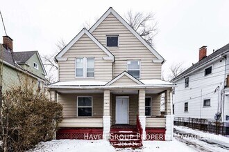 Building Photo - 2142 W 105th St