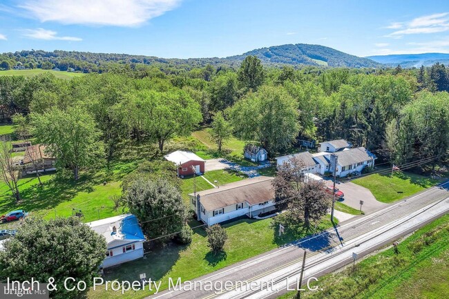 Building Photo - 3 br, 1.5 bath House - 4968 Fairfield Road
