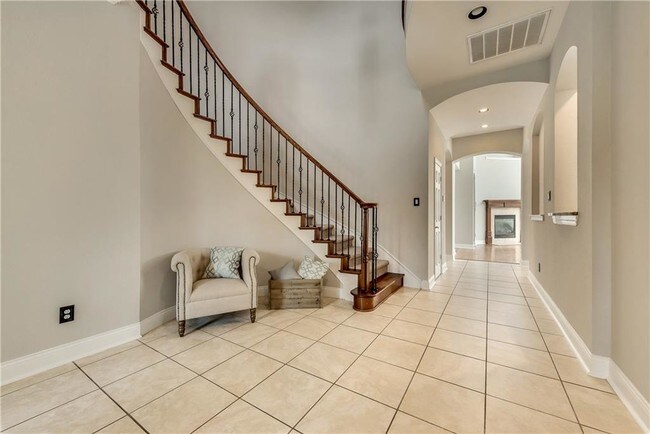 Building Photo - 2784 Forest Manor Dr