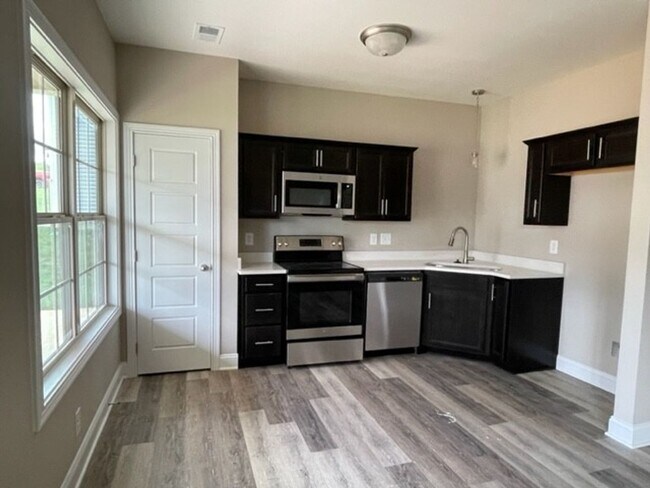 Foto del edificio - 3 Bedroom 2 Bathroom Home