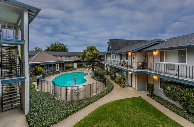 Building Photo - Campbell House