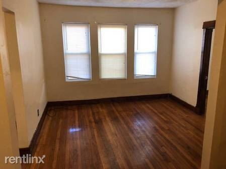Building Photo - 2 br, 1 bath  - 823 Hyde Park Ave