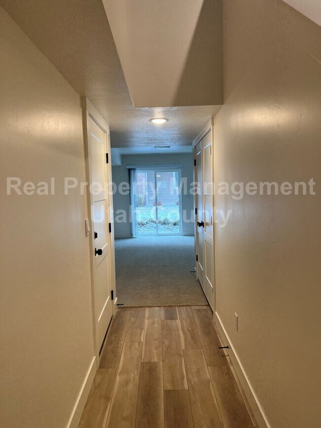 Foto del edificio - Newer American Fork Townhouse