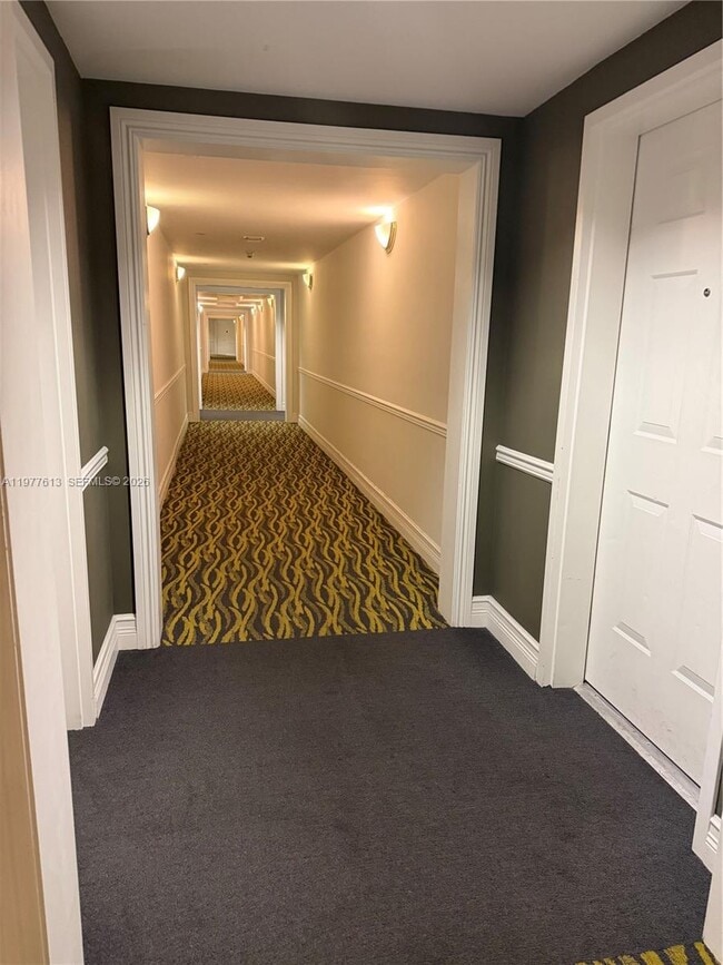 Foto del edificio - 4100 Salzedo St