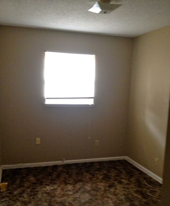 Building Photo - 5309 Leawood