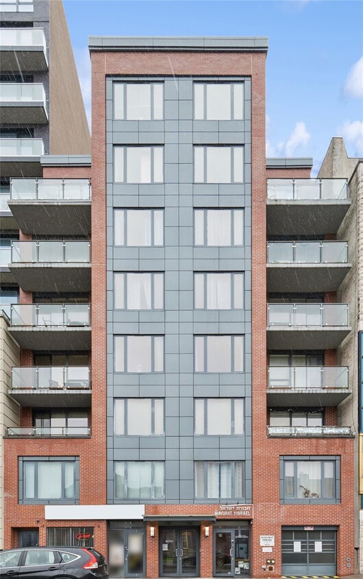 Primary Photo - 106-20 70th Ave