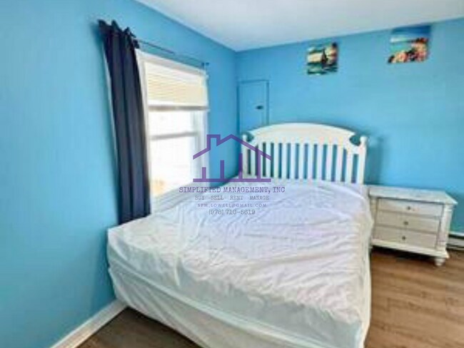 Foto del edificio - 7 Perkins Ave