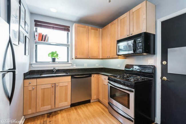 Foto del edificio - 2 br, 1 bath Condo - 7017 N Wolcott Ave