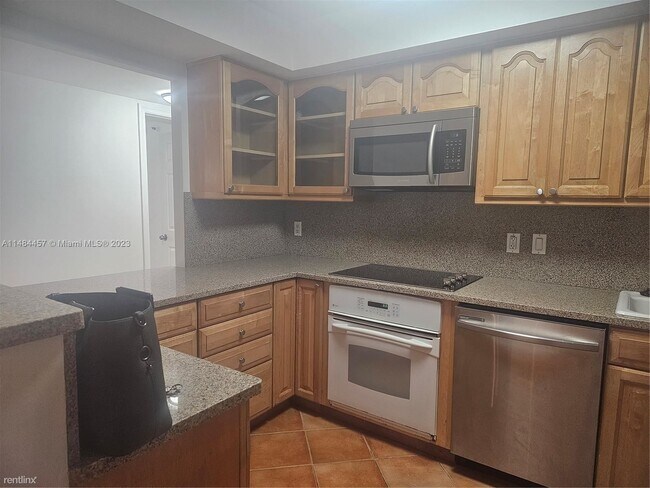 Building Photo - 3 br, 3 bath House - 20505 E Country Club ...