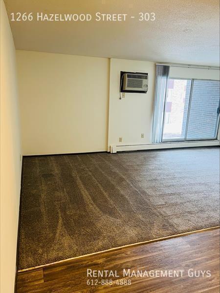 Foto del edificio - Quiet 1 bedroom with Carpet