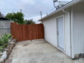 Building Photo - 1075 Calle Ciruelo