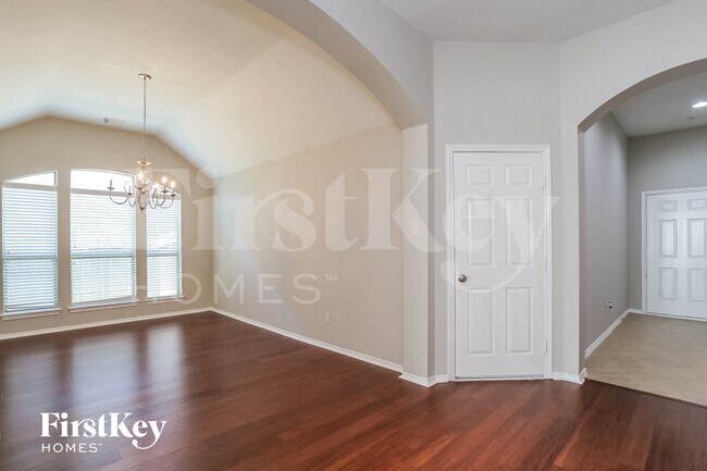 Foto del edificio - 2703 Facet Creek Dr
