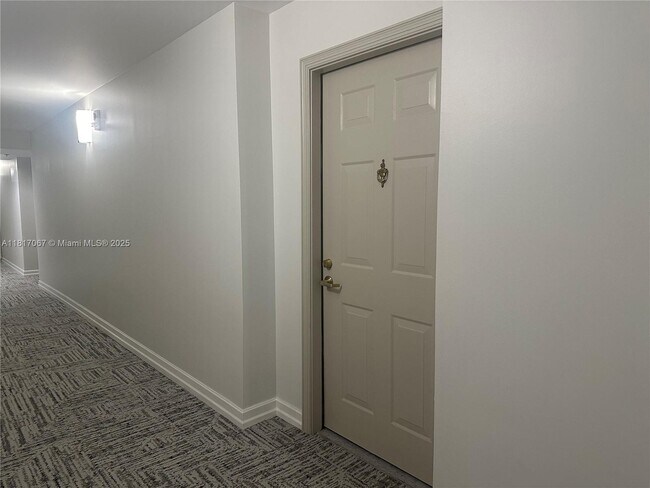 Foto del edificio - 2665 SW 37th Ave
