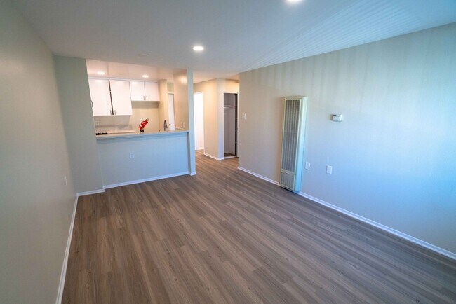Foto del interior - 5405 Lindley Avenue
