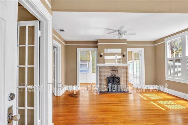 Foto del edificio - 214 E 48th St