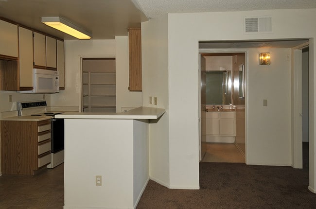 Riverglen Apartments Apartments Los Angeles CA Apartments com