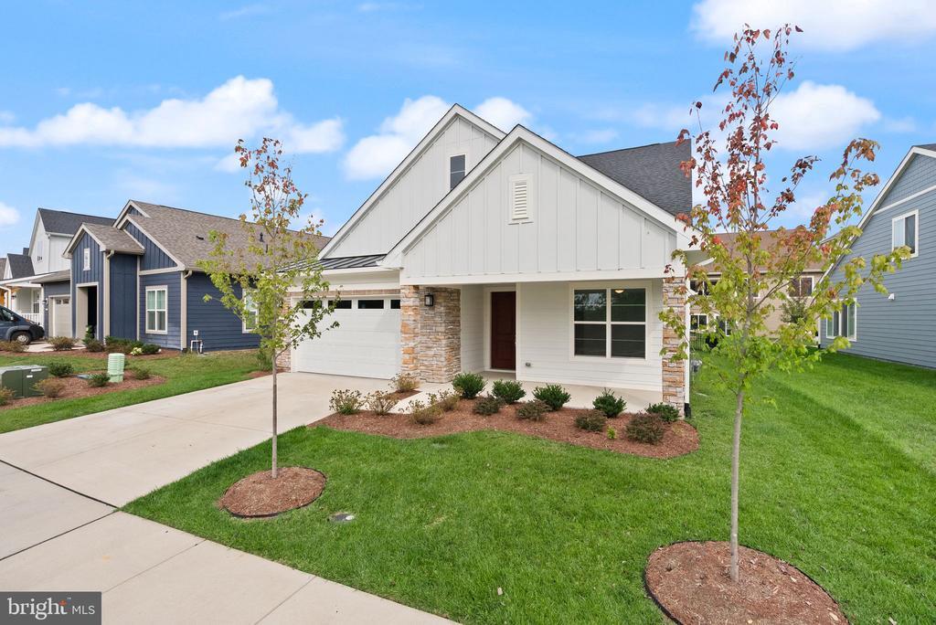 Foto principal - 121 Cowbird St