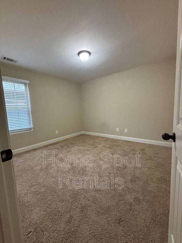 Foto del edificio - 4811 Lost Creek Dr