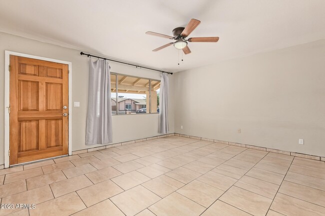 Foto del edificio - 5608 W John Cabot Rd