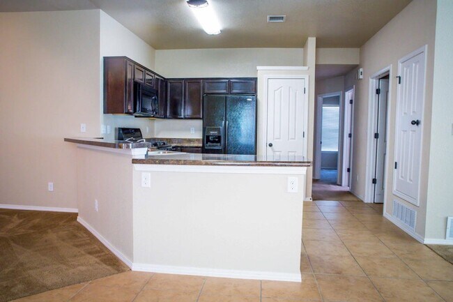 Building Photo - 2969 Pino Triste Dr