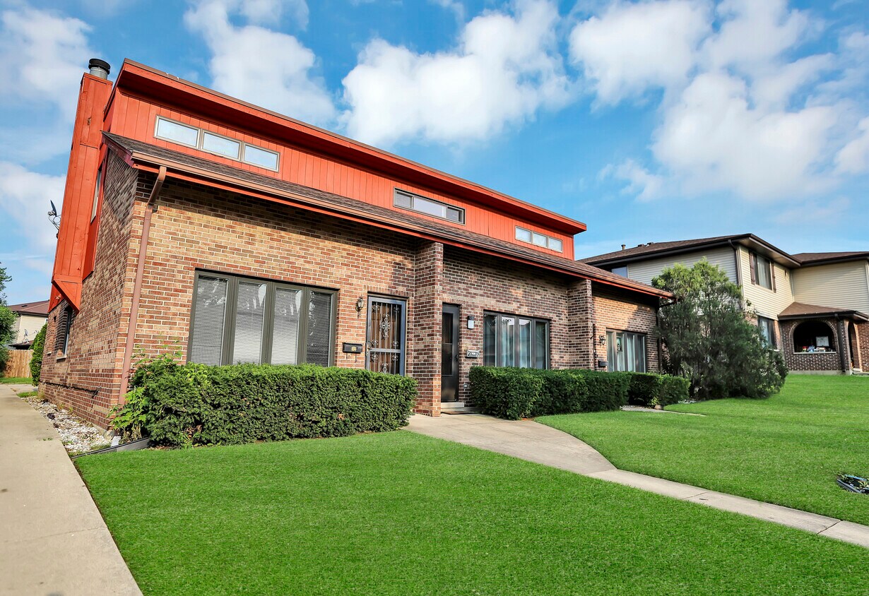 45 Terry Dr, Roselle, IL 60172 Townhome Rentals in Roselle IL