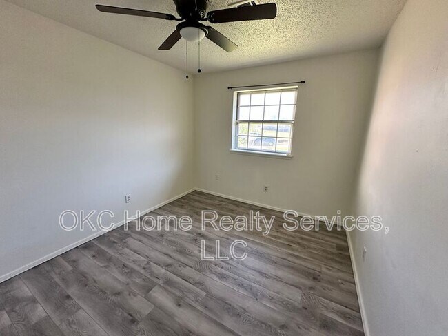 Photo - 421 NW 89th St House