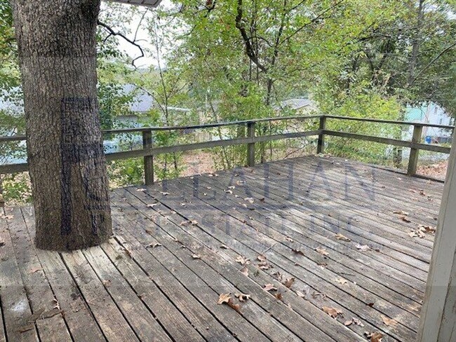 Building Photo - NLR 2 Bedroom Home