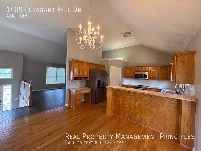 Building Photo - 1409 Pleasant Hill Dr