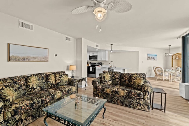 Building Photo - 17155 FL-30