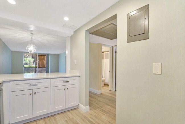 Building Photo - 4500 N Federal Hwy