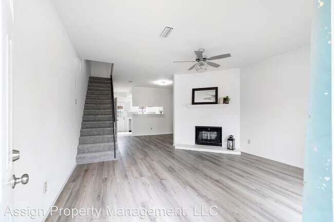 Building Photo - 2 br, 2 bath House - 220 Samuel Blvd #3 Co...