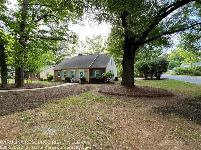 Building Photo - 4535 Dawnwood Dr