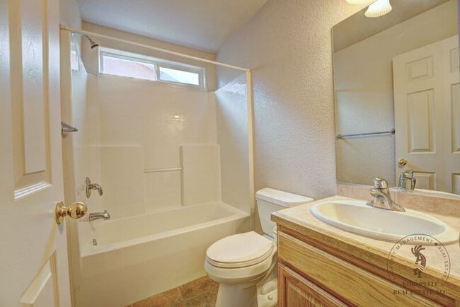 Building Photo - 295 Westwater Cir