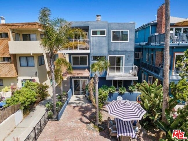 Building Photo - 23 Buccaneer St