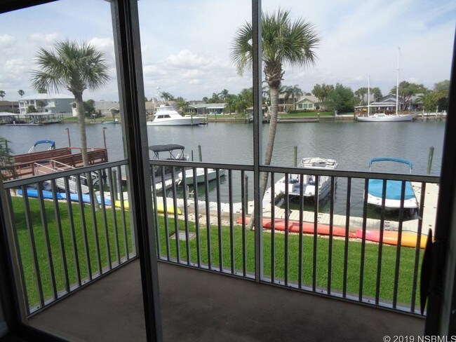 Foto del edificio - 315 N Causeway