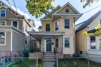 Building Photo - 203 Patterson St
