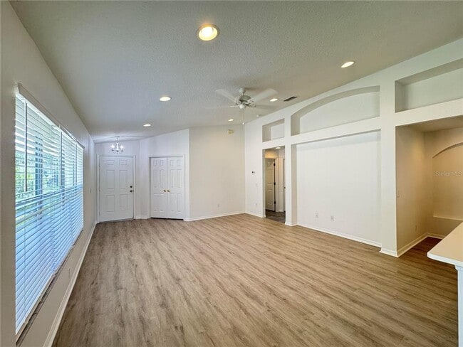 Building Photo - 23741 Coral Ridge Ln