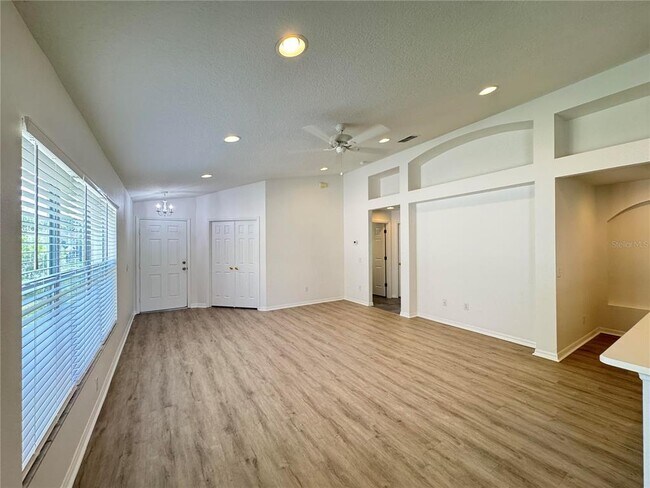 Foto del edificio - 23741 Coral Ridge Ln