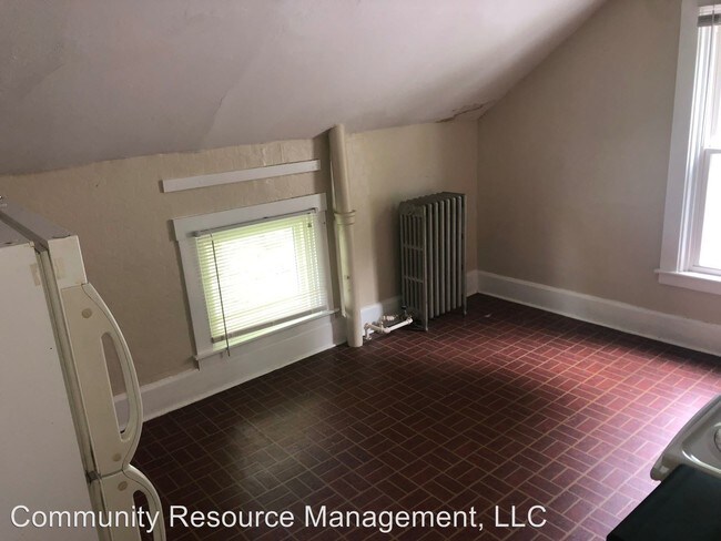 Building Photo - 209 Grove St