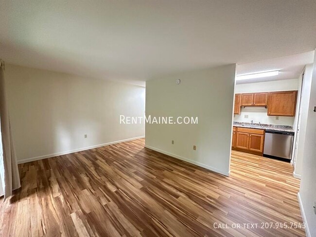 Building Photo - 43d Longrale Park-