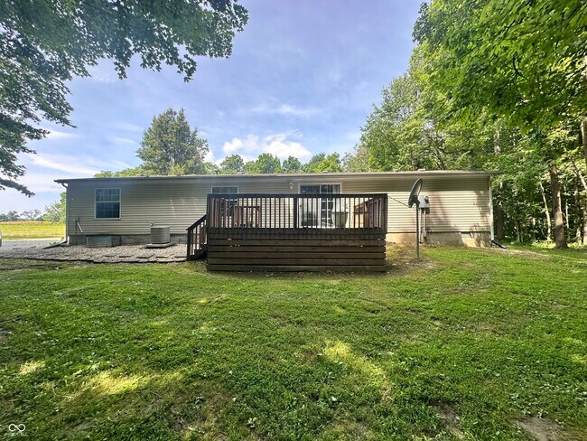 Foto del edificio - 6081 S County Rd 425 E