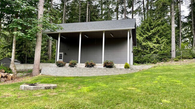 Building Photo - Beautiful Home on Acreage in Port Orchard ...