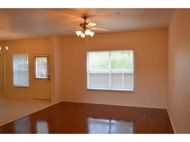 Foto del edificio - 8605 Brunswick Dr
