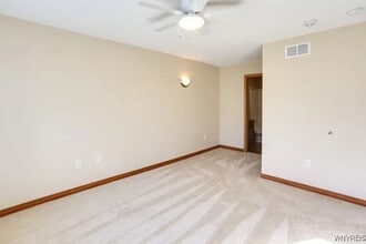 Building Photo - 3020 Deer Lakes Dr