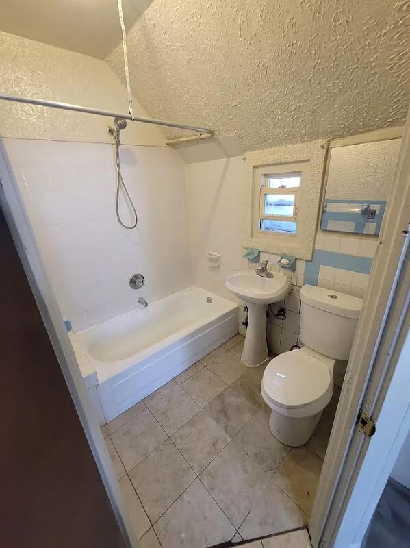 Building Photo - 227 W 2nd St