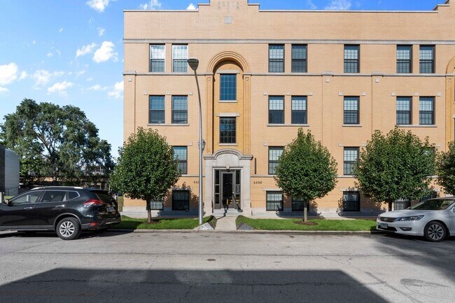 Foto del edificio - 4408 S Calumet Ave